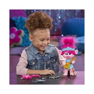  HASBRO E9411 Word Tour Şarkı Söyleyen Poppy