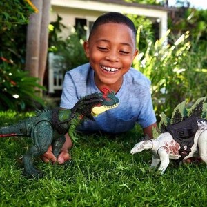  MATTEL HLP25 Jurassic World Dino Trackers Sinotyrannus Aksiyon Figürü