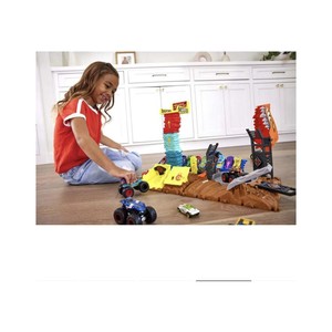  MATTEL HNB94 Hotwheels Monster Trucks Arenada Yarı Final Setleri